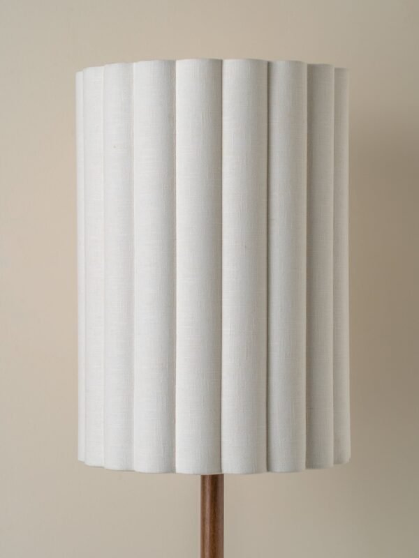 Folia - walnut wood and scalloped natural linen floor lamp - Image 5