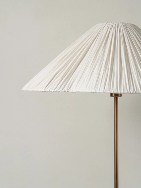 Lindi - aged brass and linen scalloped floor lamp - Image 4